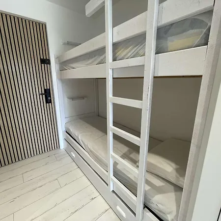 Appartement Calme Avec Parking - 4 Pers. *